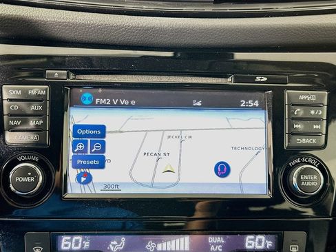 Used 2017 Nissan Rogue SL w/ SL Premium Package AWD/4WD image 13