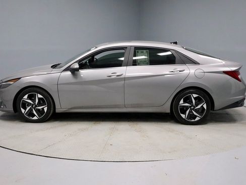 Certified 2023 Hyundai Elantra Limited image 9