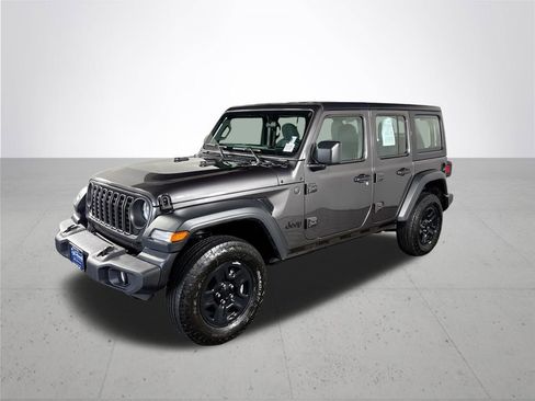 Used 2025 Jeep Wrangler Sport image 2