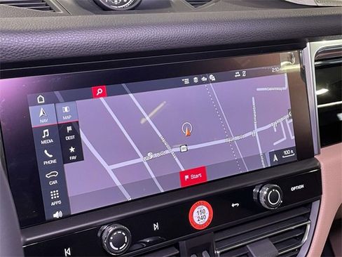 New 2026 Porsche Macan image 29