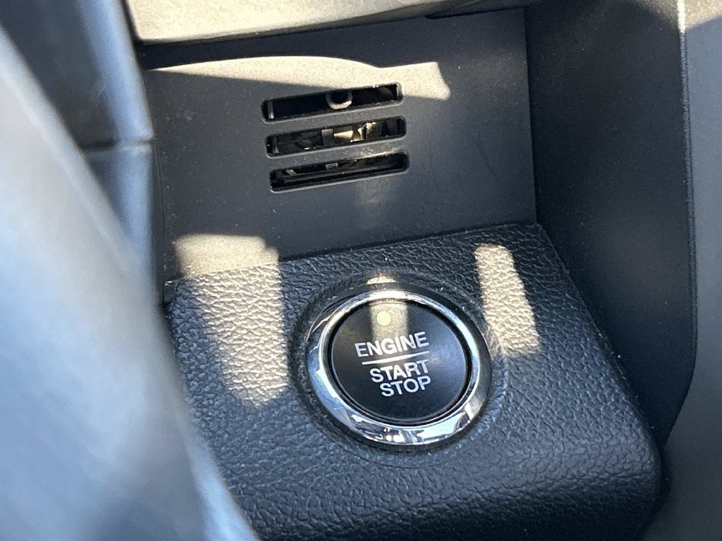 Used 2019 Ford F150 Lariat w/ Equipment Group 502A Luxury AWD/4WD image 32