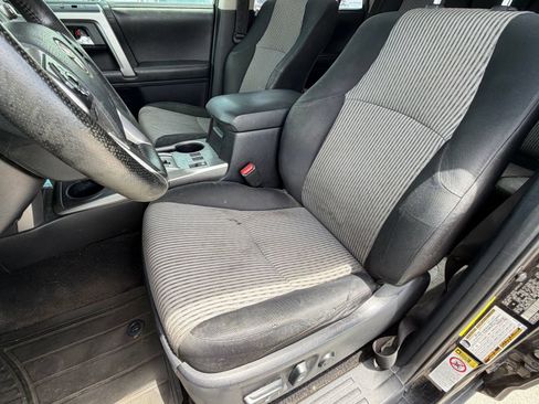 Used 2014 Toyota 4Runner SR5 AWD/4WD image 5