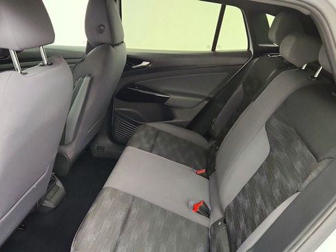 Used 2021 Volkswagen ID.4 Pro w/ ID.4 Protection Package RWD image 18