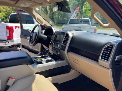 Used 2015 Ford F150 Lariat w/ Equipment Group 502A Luxury AWD/4WD image 37