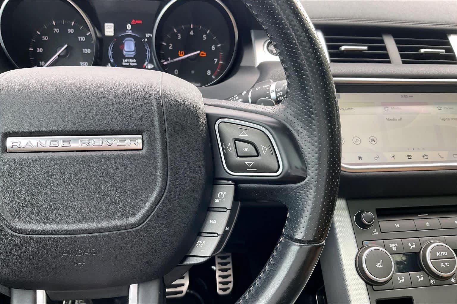 Used 2017 Land Rover Range Rover Evoque HSE Dynamic AWD/4WD image 24