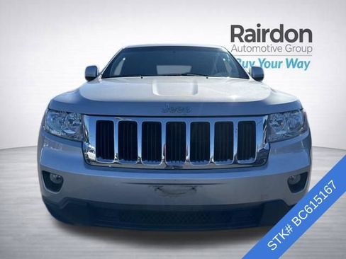 Used 2011 Jeep Grand Cherokee Laredo image 2