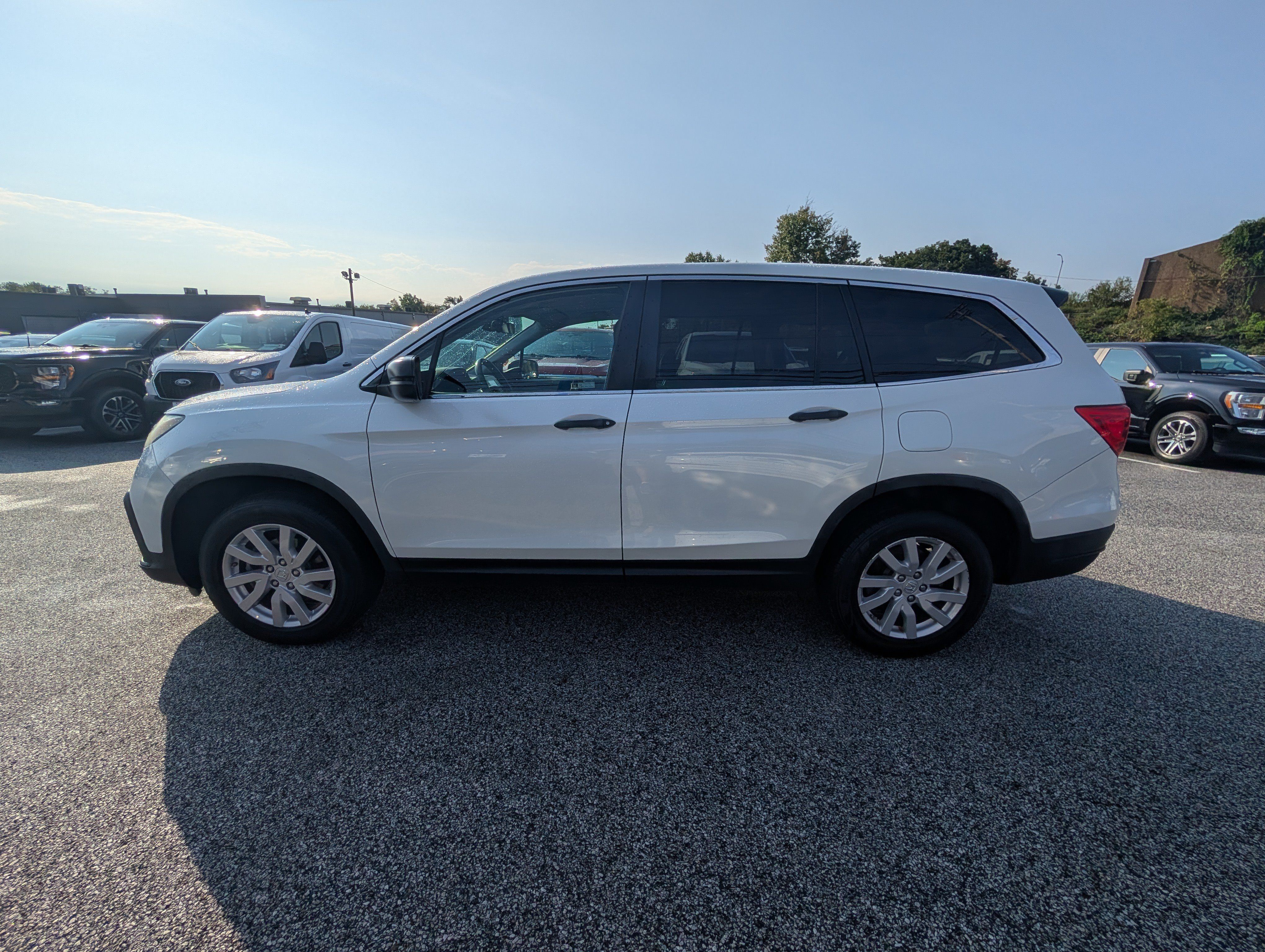 Used 2020 Honda Pilot LX image 3