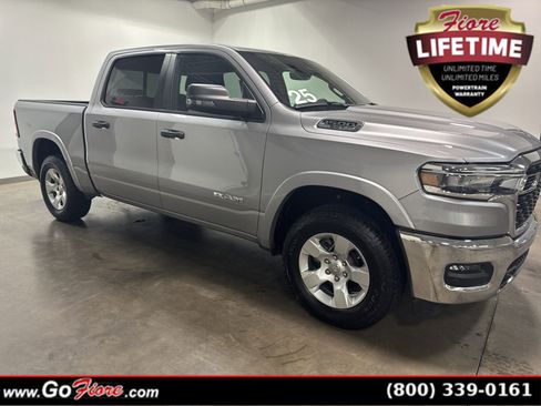 Used 2025 RAM 1500 Big Horn AWD/4WD image 1