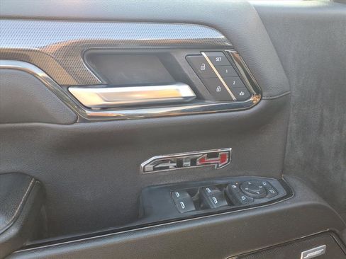 Used 2024 GMC Sierra 1500 AT4 w/ AT4 Carbonpro Edition image 9