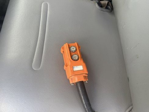 Used 2006 Ford F350 XL image 25