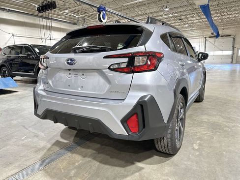 Used 2024 Subaru Crosstrek 2.0i Premium image 8