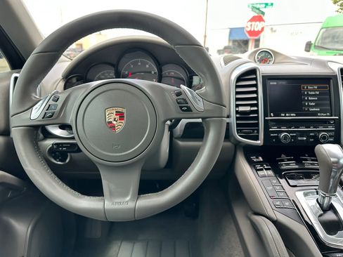 Used 2013 Porsche Cayenne AWD/4WD image 27