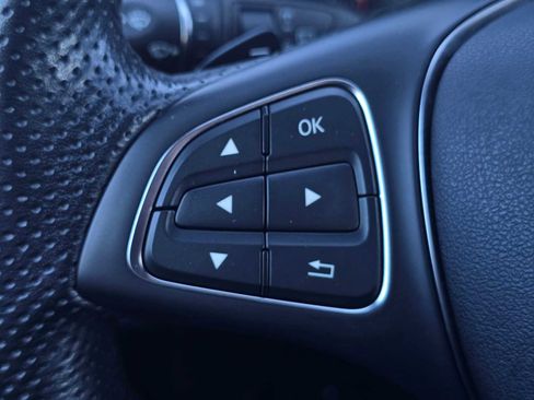 Used 2019 Mercedes-Benz GLA 250 4MATIC image 32