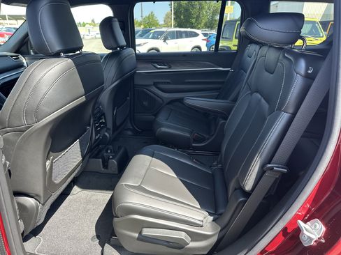 New 2025 Jeep Grand Cherokee L Limited w/ Luxury Tech Group II image 12