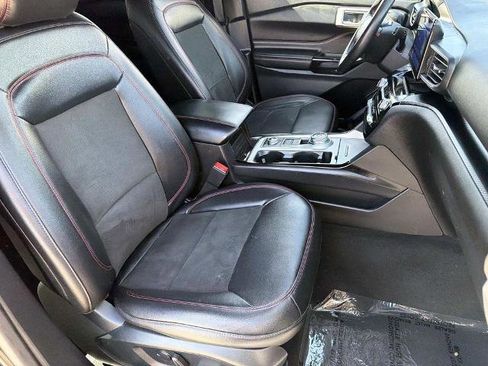 Certified 2022 Ford Explorer ST-Line w/ Class IV Trailer Tow Package image 25