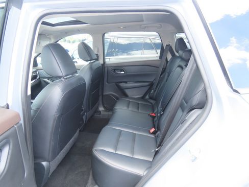 Used 2023 Nissan Rogue SL FWD image 21