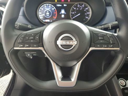Used 2025 Nissan Versa SV w/ Trunk Package FWD image 21