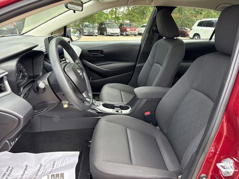 Used 2024 Toyota Corolla LE FWD image 11