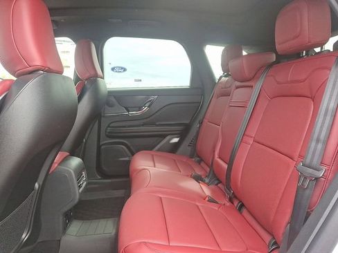 New 2025 Lincoln Corsair Reserve image 5