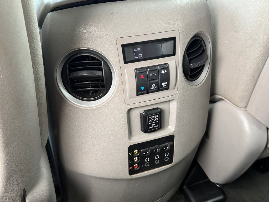 Used 2015 Honda Pilot Touring image 19