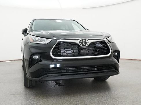 New 2026 Toyota Highlander Limited image 30