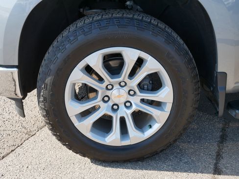 Certified 2025 Chevrolet Silverado 1500 LTZ image 15