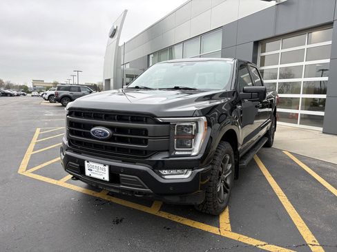 Used 2022 Ford F150 Lariat w/ Equipment Group 502A High AWD/4WD image 3