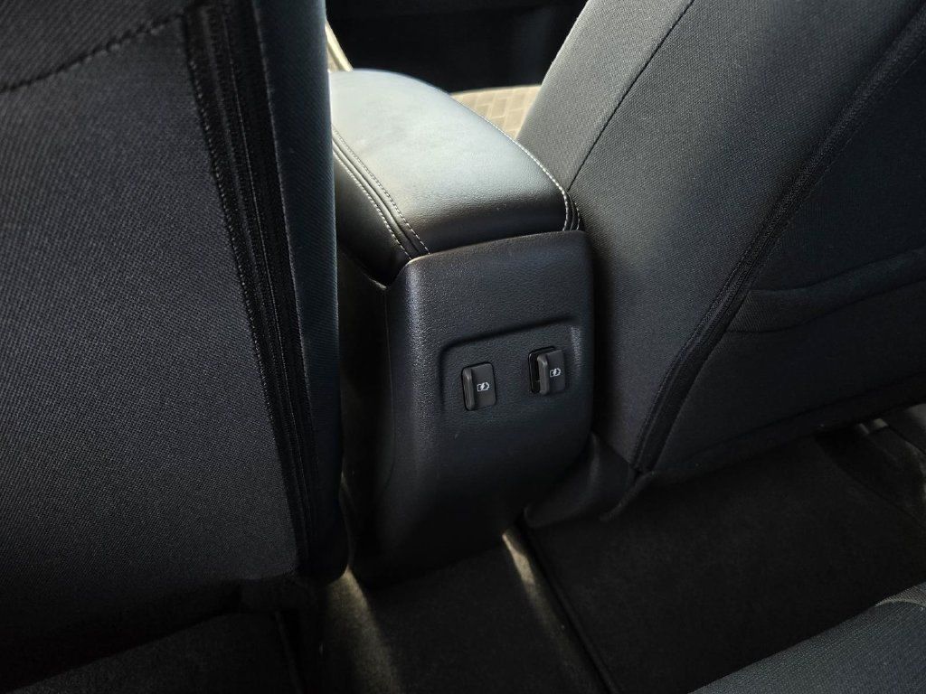 Certified 2024 Nissan Kicks SV FWD image 13