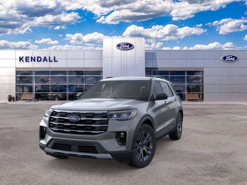 New 2026 Ford Explorer Active w/ Active Comfort Package AWD/4WD image 2