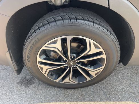Used 2019 Hyundai Santa Fe Limited w/ Cargo Package image 17