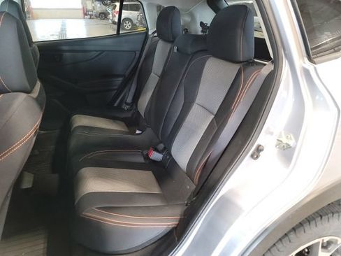 Used 2018 Subaru Crosstrek 2.0i Premium w/ Moonroof Package AWD/4WD image 13