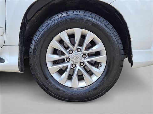 Used 2018 Lexus GX 460 Premium w/ Premium Package AWD/4WD image 23