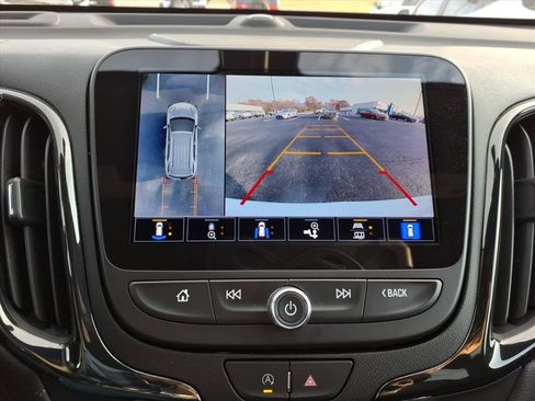 Used 2023 Chevrolet Equinox RS w/ RS Leather Package image 21