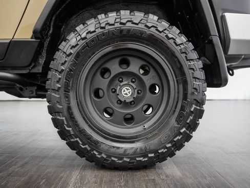 Used 2013 Toyota FJ Cruiser 4WD w/ Upgrade Pkg image 44