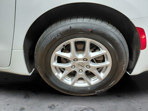 Used 2025 Chrysler Pacifica Select FWD image 14