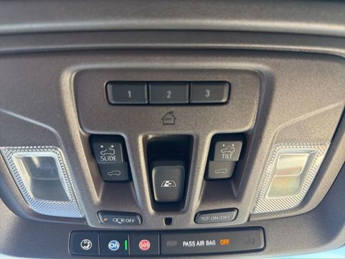 Used 2024 GMC Sierra 3500 Denali w/ Denali Reserve Package image 17