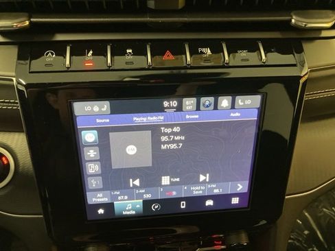 Used 2025 Jeep Grand Cherokee Laredo X w/ Luxury Tech Group I image 30