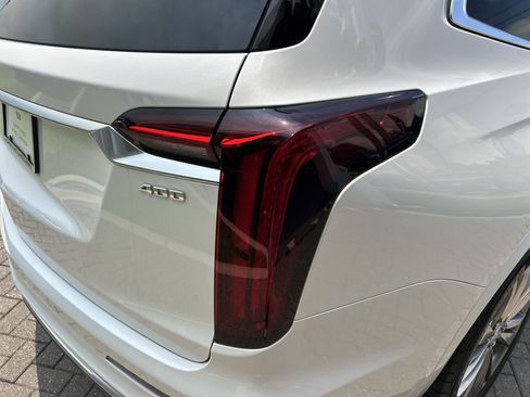 Certified 2023 Cadillac XT6 Premium Luxury image 9