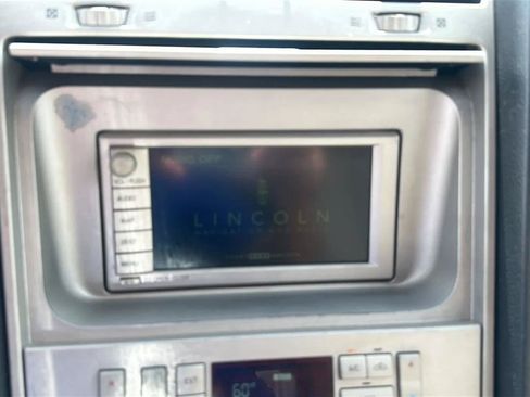 Used 2005 Lincoln Navigator Luxury AWD/4WD image 38