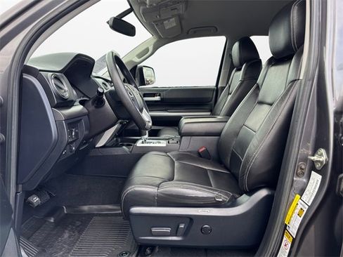 Used 2017 Toyota Tundra SR5 image 9