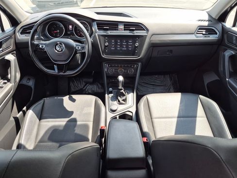Used 2018 Volkswagen Tiguan SEL AWD/4WD image 52