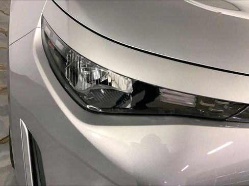 Used 2025 Kia Soul LX image 26