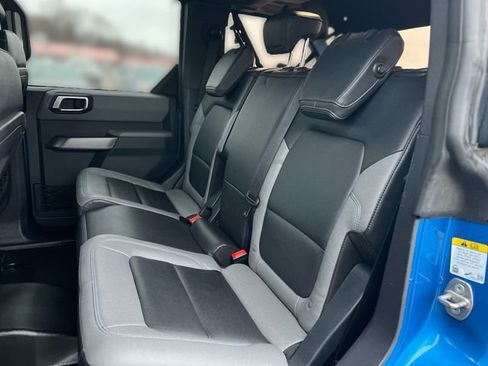 Used 2021 Ford Bronco Black Diamond image 26