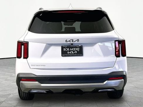 Certified 2026 Kia Sorento S w/ S Panoramic Sunroof Package FWD image 5