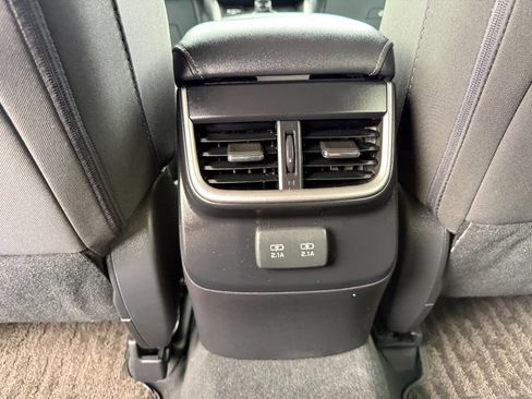 Used 2022 Subaru Outback Premium image 27