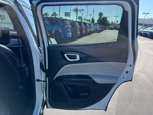 Used 2025 Jeep Compass Limited AWD/4WD image 42