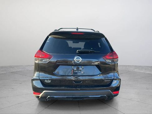 Used 2018 Nissan Rogue SV w/ Premium Package image 6