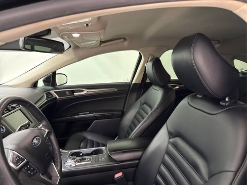 Used 2020 Ford Fusion SEL FWD image 31