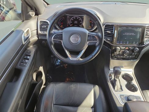 Used 2021 Jeep Grand Cherokee Limited image 10