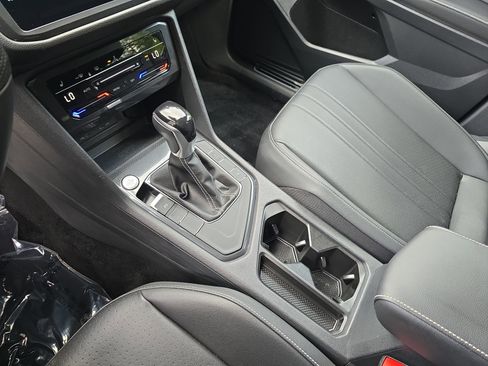 Certified 2023 Volkswagen Tiguan SE R-Line FWD image 26